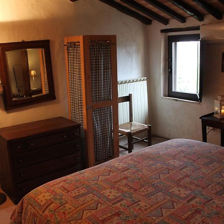 Petite Maison, Nel Borgo Di Четона Экстерьер фото